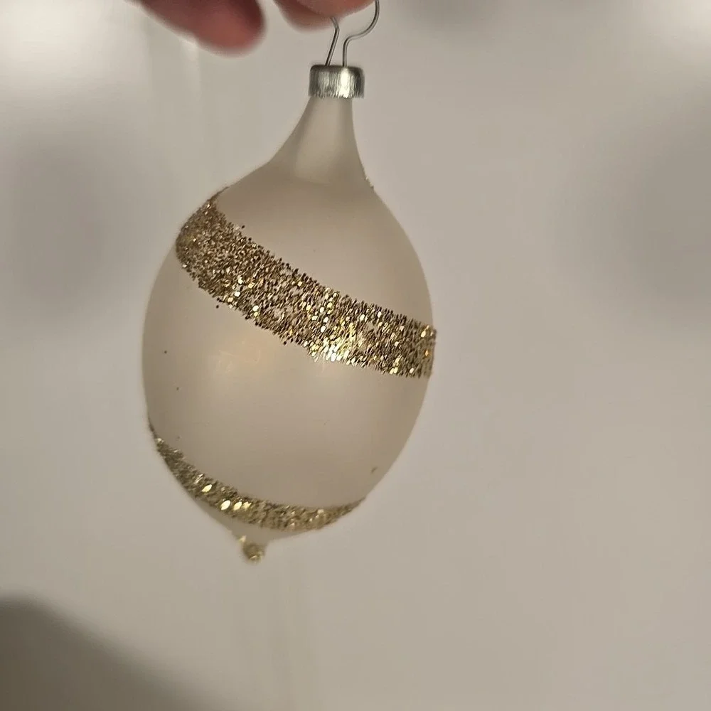 Vintage Set of 4 Glass Christmas Ornaments Frosted &‎ Gold Glitter Novelty